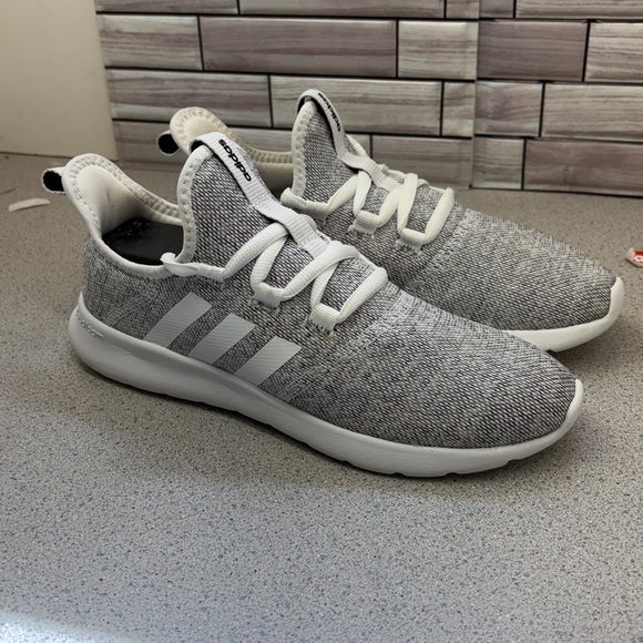 Adidas Cloudfoam aapure a women’s size 8.5 in excellent condition - Picture 6 of 9